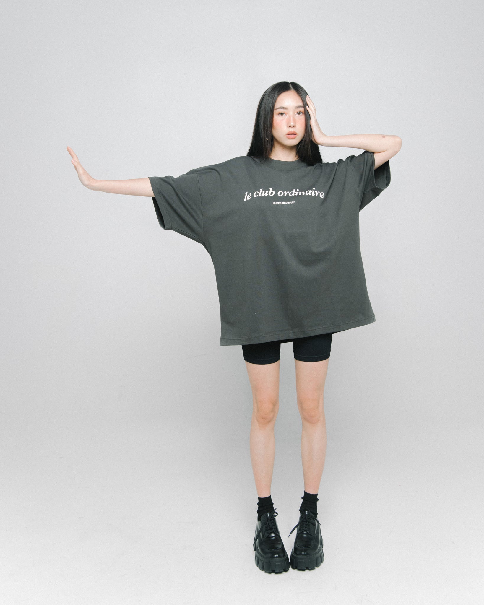 le club t-shirt — soot